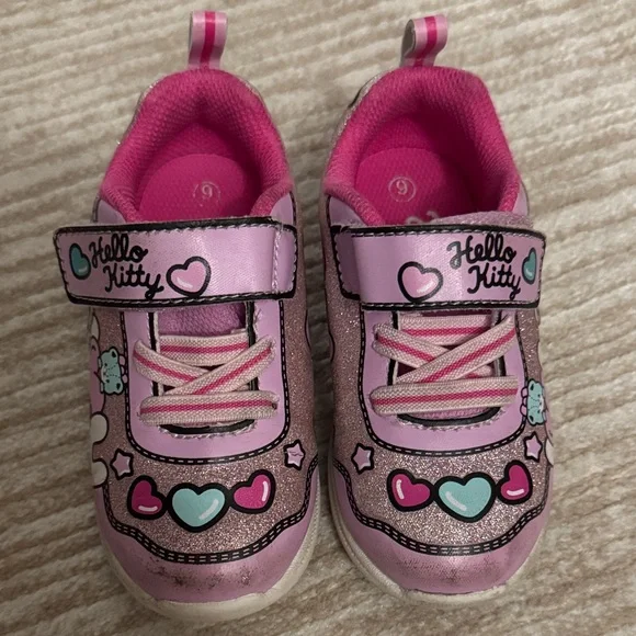 Hello Kitty Glittery Pink Sneakers for Kids - Picture 3 of 4